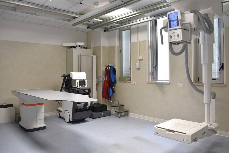 Sistema polifunzionale per radiologia digitale diretta (DR)